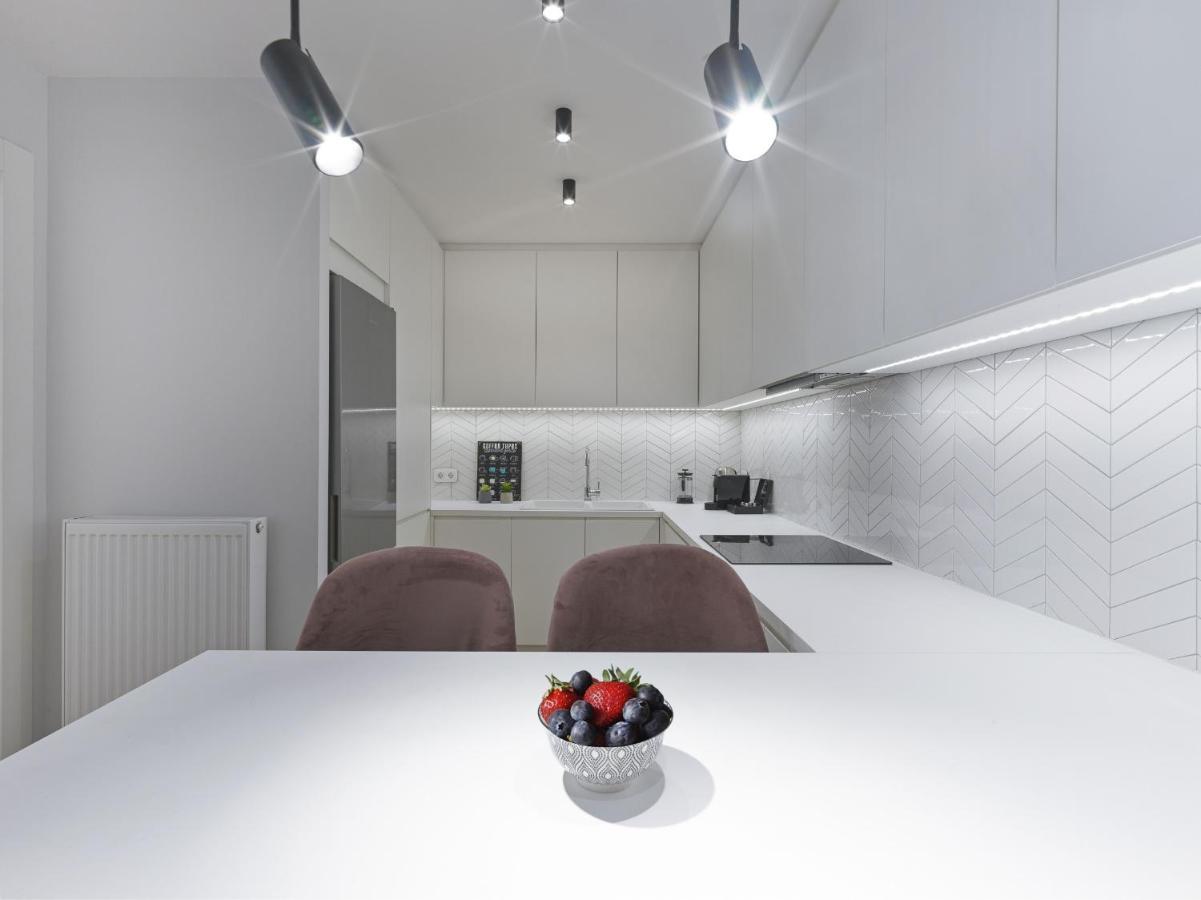 אתונה Fresh, New & Ready For You! Rnvtd Apt In Koukaki! מראה חיצוני תמונה