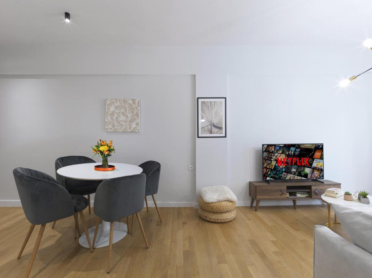 אתונה Fresh, New & Ready For You! Rnvtd Apt In Koukaki! מראה חיצוני תמונה